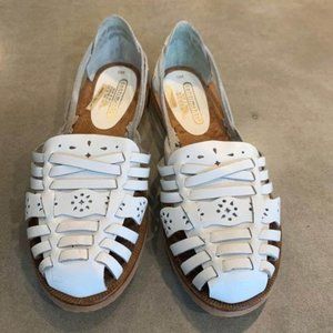 Copy - Leather braided weave loafers. Made in Brazil. Size 8. White. Sentiments…